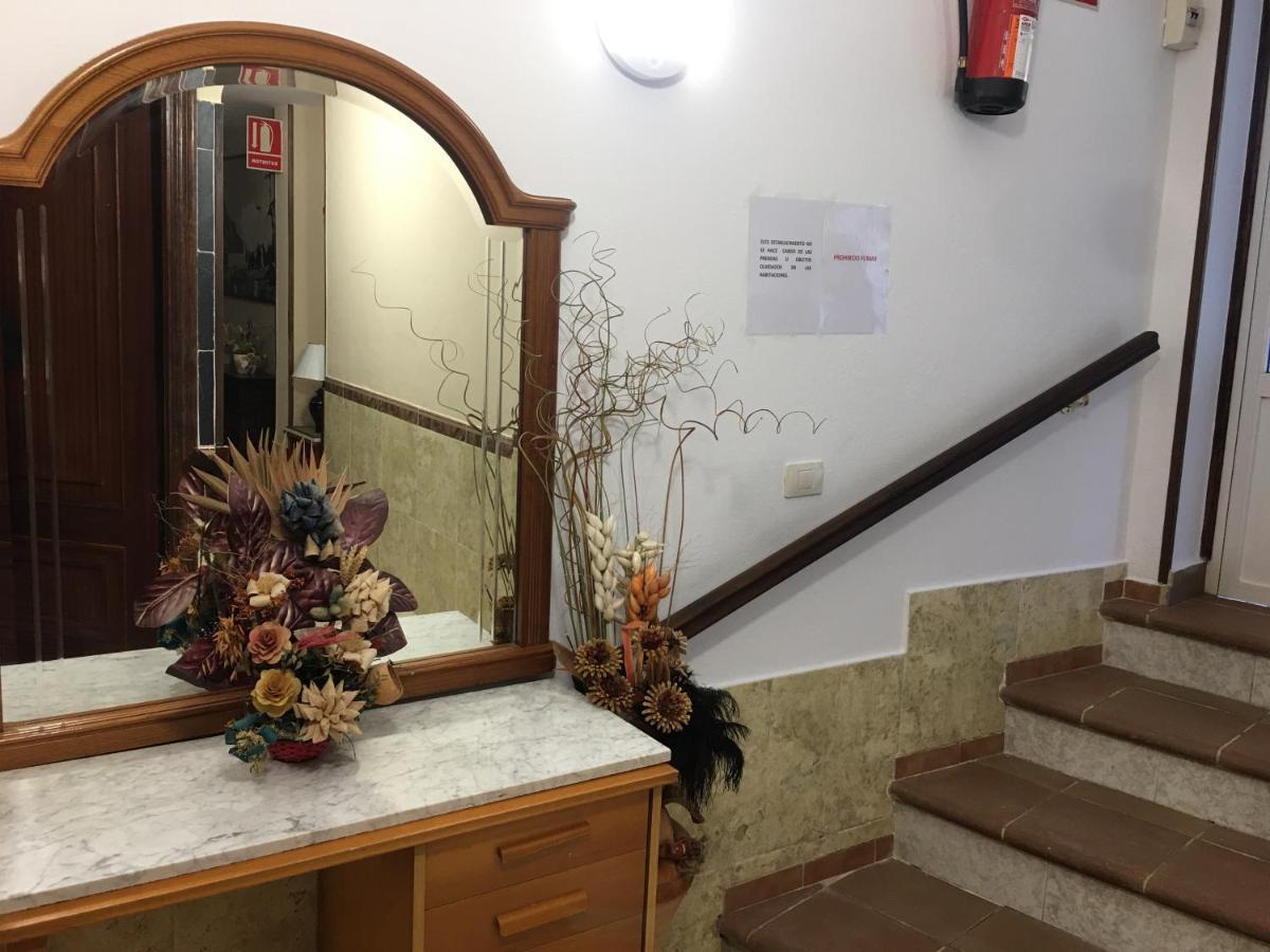 فندق Hostal O Labrador O Hospital المظهر الخارجي الصورة