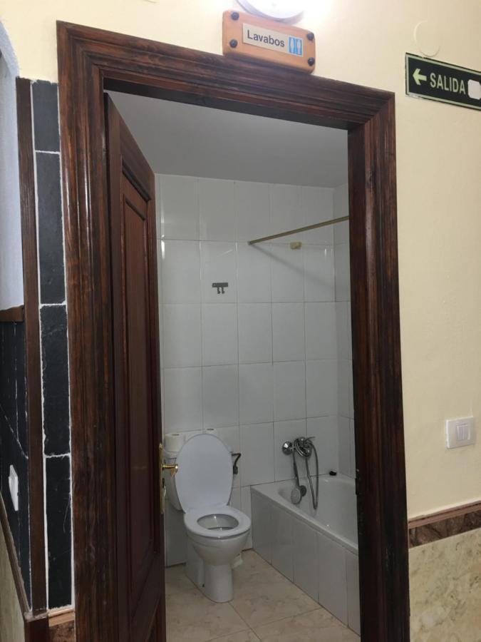 فندق Hostal O Labrador O Hospital المظهر الخارجي الصورة