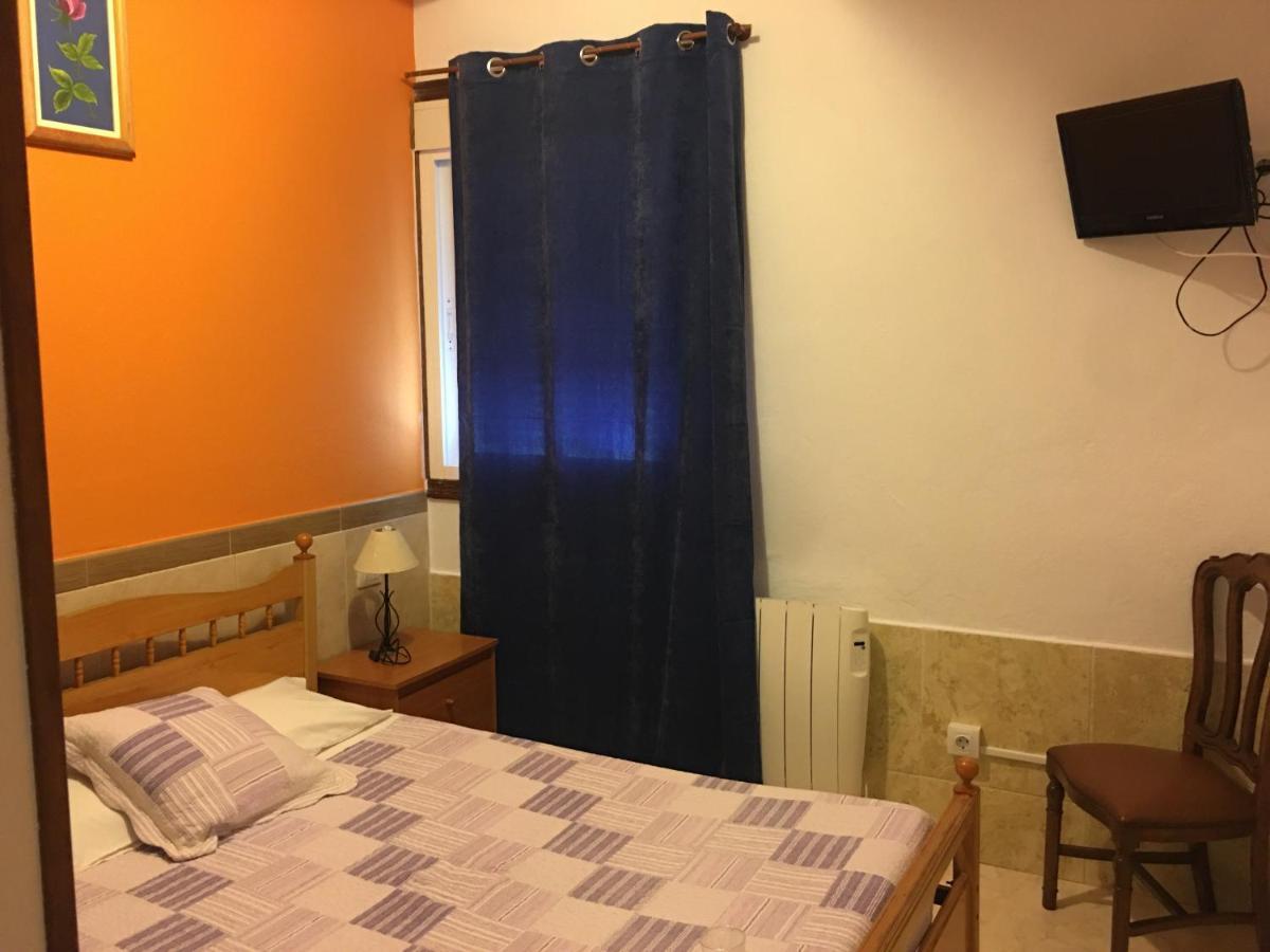 فندق Hostal O Labrador O Hospital المظهر الخارجي الصورة