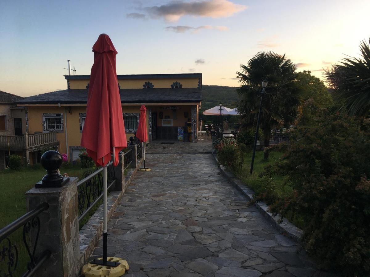 فندق Hostal O Labrador O Hospital المظهر الخارجي الصورة